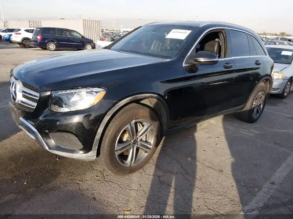 WDC0G4JB2KV177068 2019 MERCEDES-BENZ GLC - Image 2