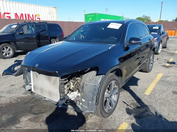 WDC0G4JB2KV184411 2019 MERCEDES-BENZ GLC - Image 2