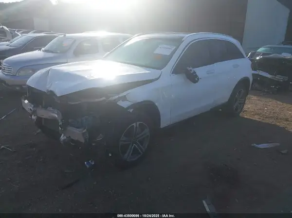 WDC0G4JB2KV186109 2019 MERCEDES-BENZ GLC - Image 2
