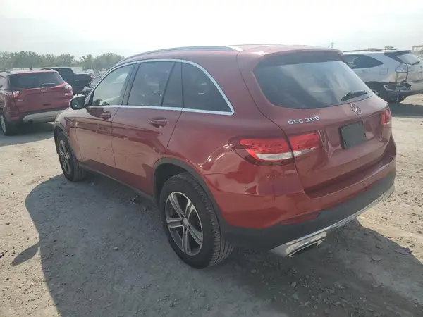 WDC0G4JB3GF006105 2016 MERCEDES-BENZ GLC - Image 2