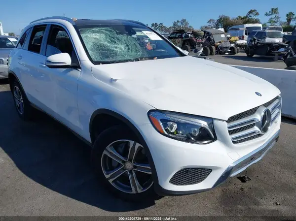 WDC0G4JB3GF040528 2016 MERCEDES-BENZ GLC - Image 1