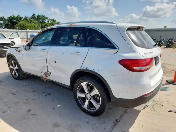 WDC0G4JB3GF053425 2016 MERCEDES-BENZ GLC - Image 2