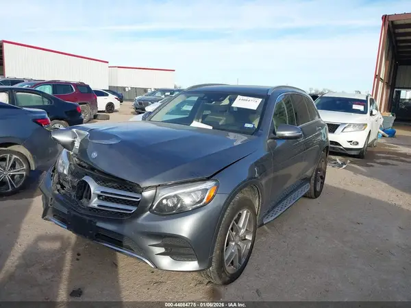 WDC0G4JB3GF064070 2016 MERCEDES-BENZ GLC - Image 2