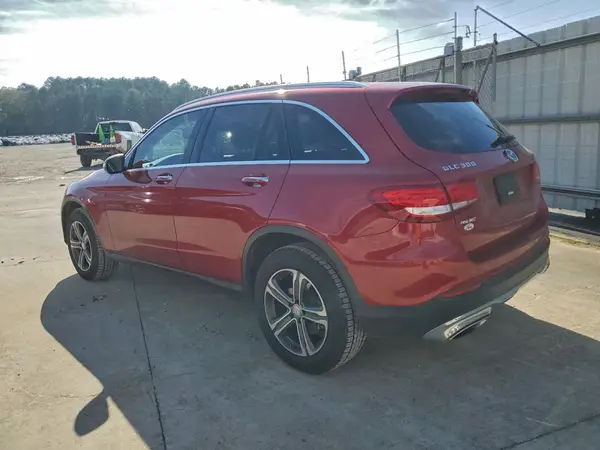 WDC0G4JB3GF079961 2016 MERCEDES-BENZ GLC - Image 2