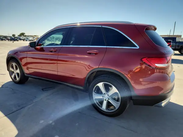 WDC0G4JB3GF090975 2016 MERCEDES-BENZ GLC - Image 2
