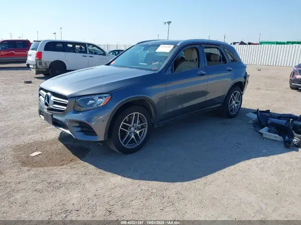 WDC0G4JB3GF094752 2016 MERCEDES-BENZ GLC - Image 2