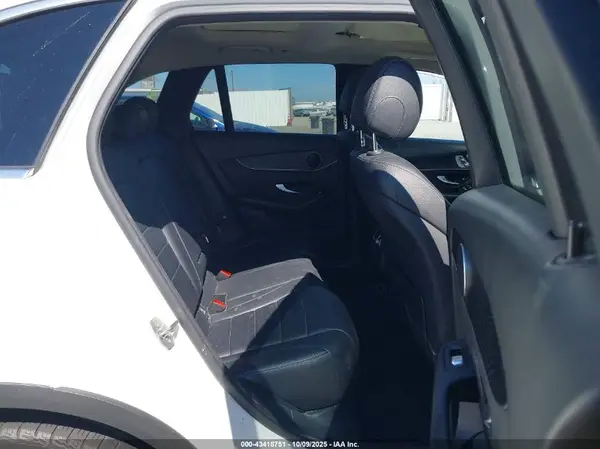 WDC0G4JB3GF105894 2016 MERCEDES-BENZ GLC - Image 8