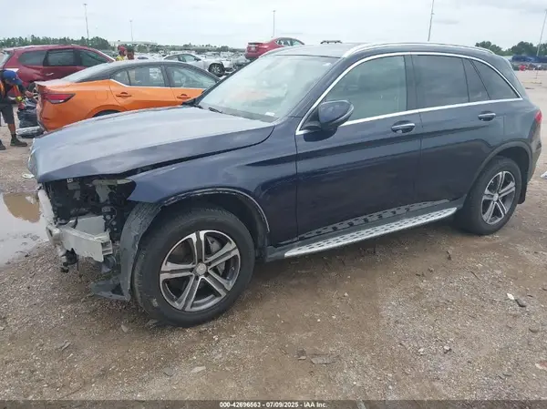 WDC0G4JB3GF109072 2016 MERCEDES-BENZ GLC - Image 2