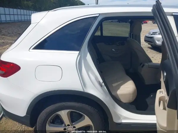 WDC0G4JB3GF110688 2016 MERCEDES-BENZ GLC - Image 8