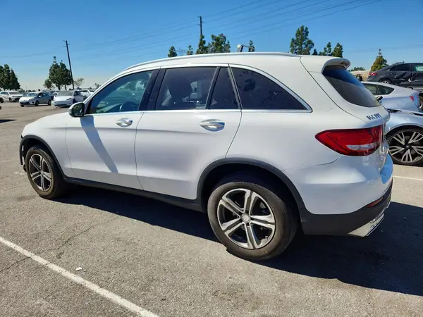 WDC0G4JB3GF111162 2016 MERCEDES-BENZ GLC - Image 2