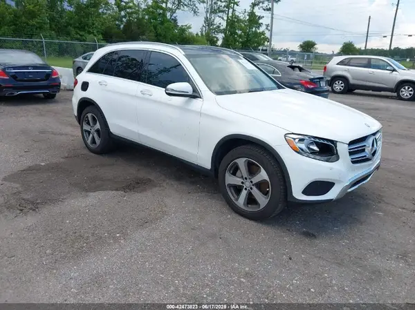 WDC0G4JB3HF115987 2017 MERCEDES-BENZ GLC - Image 1