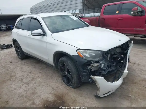 WDC0G4JB3HF119912 2017 MERCEDES-BENZ GLC - Image 1