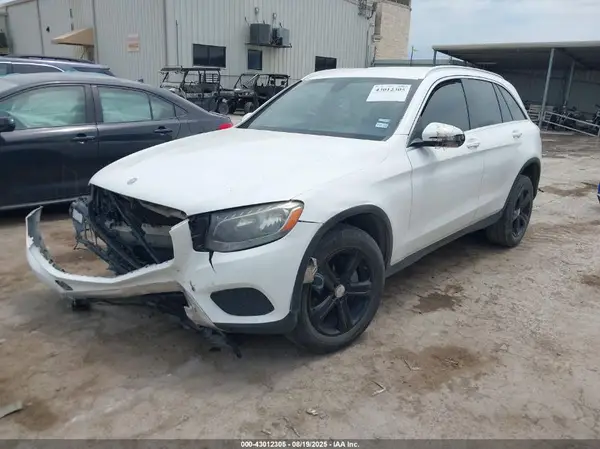 WDC0G4JB3HF119912 2017 MERCEDES-BENZ GLC - Image 2