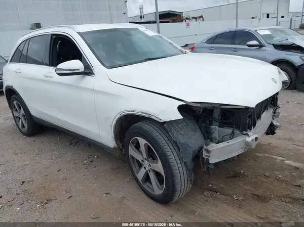 WDC0G4JB3HF123782 2017 MERCEDES-BENZ GLC - Image 1