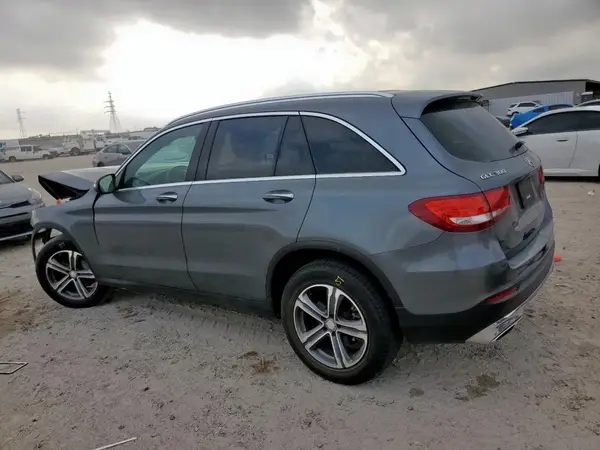 WDC0G4JB3HF131820 2017 MERCEDES-BENZ GLC - Image 2