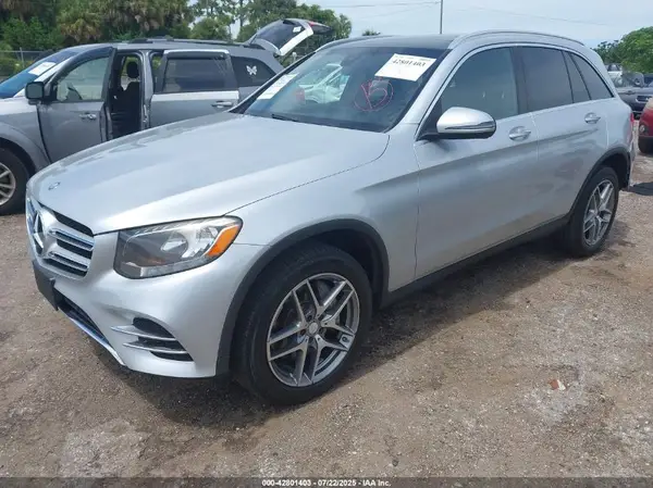 WDC0G4JB3HF138301 2017 MERCEDES-BENZ GLC - Image 2