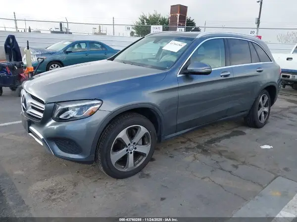 WDC0G4JB3HF139786 2017 MERCEDES-BENZ GLC - Image 2