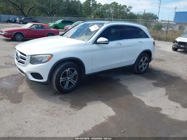 WDC0G4JB3HF199020 2017 MERCEDES-BENZ GLC - Image 2