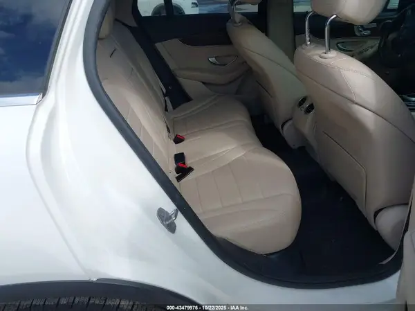 WDC0G4JB3HF199020 2017 MERCEDES-BENZ GLC - Image 8