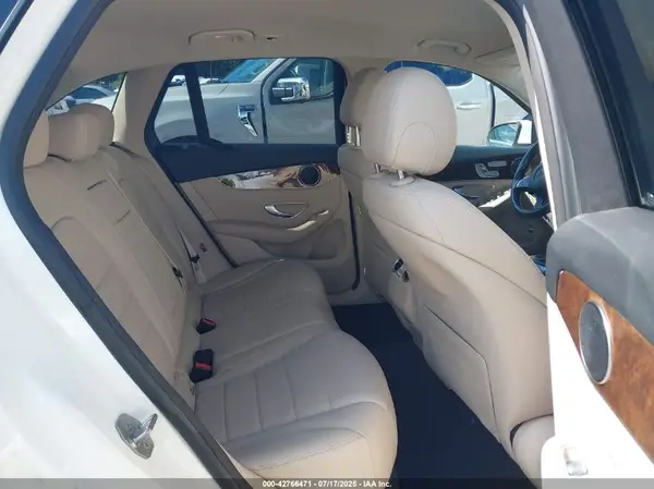 WDC0G4JB3HF238382 2017 MERCEDES-BENZ GLC - Image 8