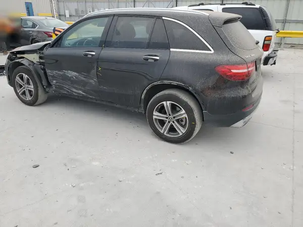 WDC0G4JB3HV007486 2017 MERCEDES-BENZ GLC - Image 2