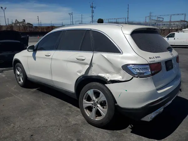 WDC0G4JB3HV011182 2017 MERCEDES-BENZ GLC - Image 2
