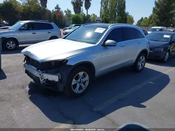 WDC0G4JB3JF405796 2018 MERCEDES-BENZ GLC - Image 2