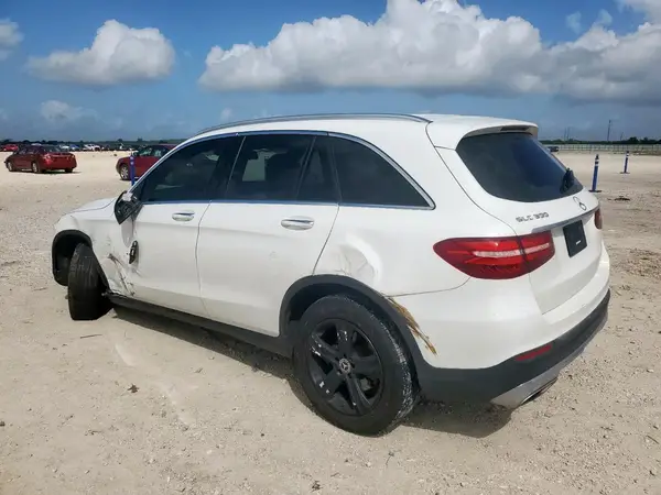 WDC0G4JB3JV025492 2018 MERCEDES-BENZ GLC - Image 2
