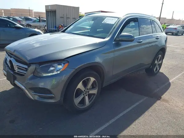 WDC0G4JB3JV028621 2018 MERCEDES-BENZ GLC - Image 2
