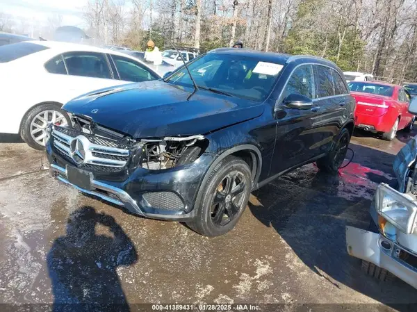 WDC0G4JB3JV046472 2018 MERCEDES-BENZ GLC - Image 2