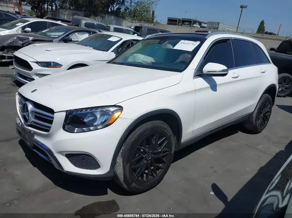 WDC0G4JB3JV046682 2018 MERCEDES-BENZ GLC - Image 2