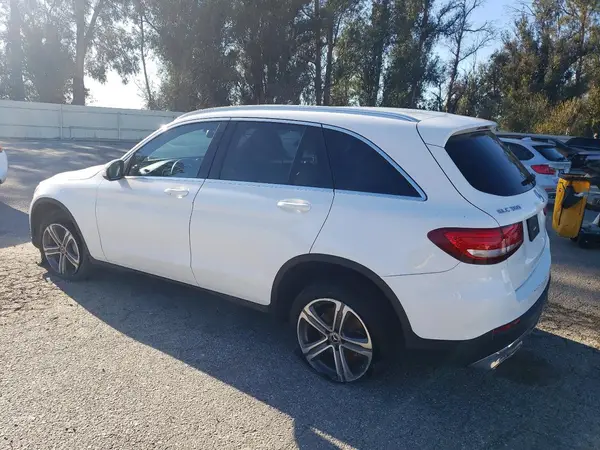 WDC0G4JB3JV081383 2018 MERCEDES-BENZ GLC - Image 2