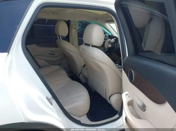 WDC0G4JB3K1000679 2019 MERCEDES-BENZ GLC - Image 8
