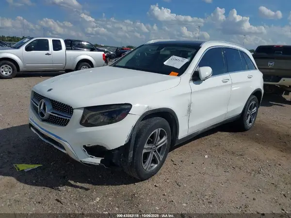 WDC0G4JB3K1000777 2019 MERCEDES-BENZ GLC - Image 2