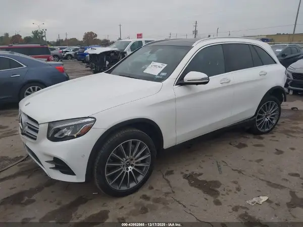 WDC0G4JB3K1002237 2019 MERCEDES-BENZ GLC - Image 2