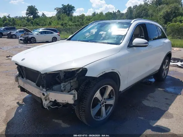 WDC0G4JB3KF571625 2019 MERCEDES-BENZ GLC - Image 2
