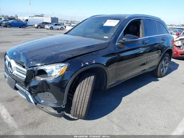 WDC0G4JB3KF610665 2019 MERCEDES-BENZ GLC - Image 2