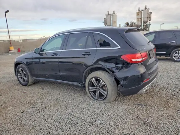 WDC0G4JB3KV117638 2019 MERCEDES-BENZ GLC - Image 2