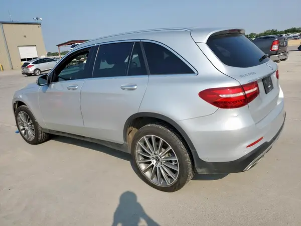 WDC0G4JB3KV127151 2019 MERCEDES-BENZ GLC - Image 2