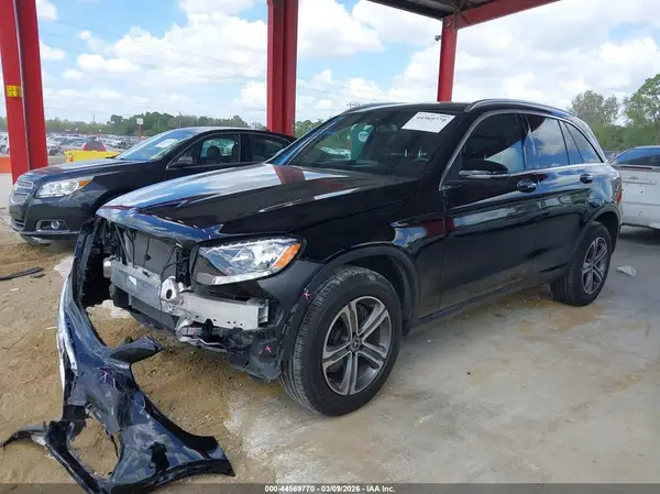WDC0G4JB3KV134097 2019 MERCEDES-BENZ GLC - Image 2