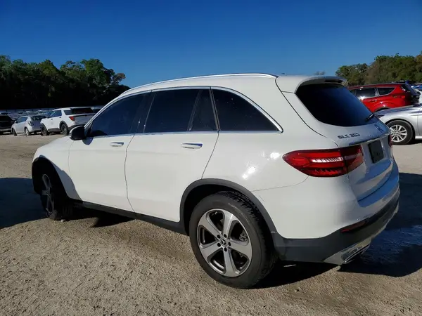 WDC0G4JB3KV134410 2019 MERCEDES-BENZ GLC - Image 2
