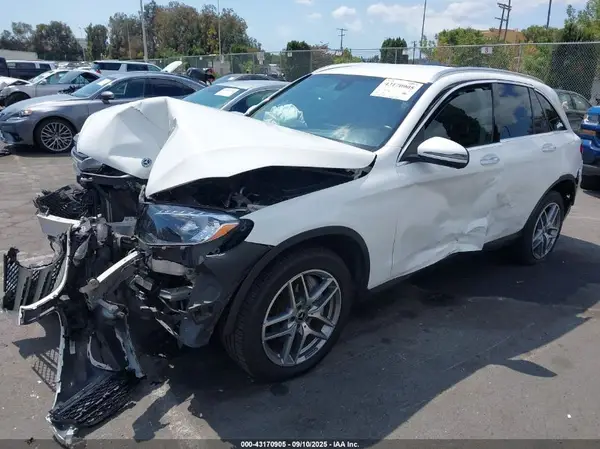 WDC0G4JB3KV145567 2019 MERCEDES-BENZ GLC - Image 2
