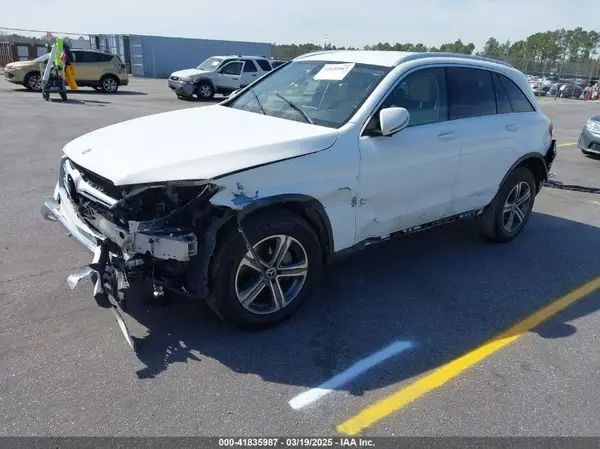 WDC0G4JB3KV150851 2019 MERCEDES-BENZ GLC - Image 2