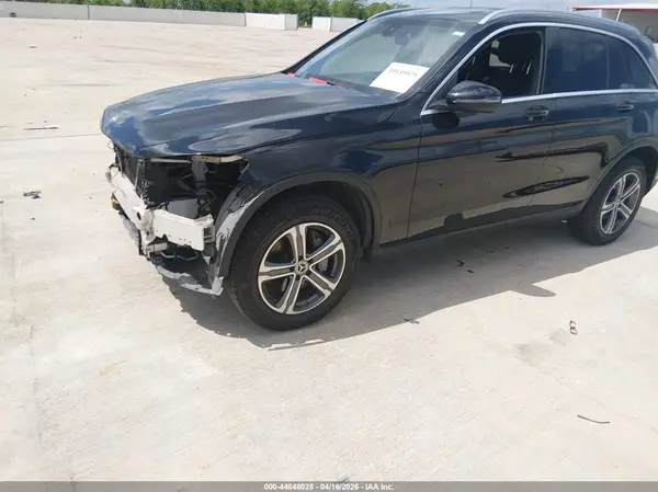 WDC0G4JB3KV157766 2019 MERCEDES-BENZ GLC - Image 2