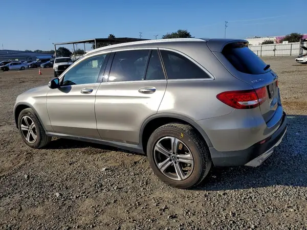 WDC0G4JB3KV165754 2019 MERCEDES-BENZ GLC - Image 2