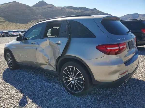 WDC0G4JB3KV182649 2019 MERCEDES-BENZ GLC - Image 2