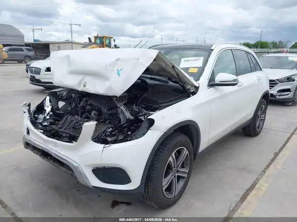 WDC0G4JB3KV187320 2019 MERCEDES-BENZ GLC - Image 2