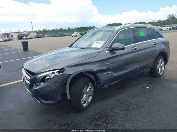 WDC0G4JB4GF011524 2016 MERCEDES-BENZ GLC - Image 2