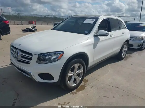 WDC0G4JB4GF016044 2016 MERCEDES-BENZ GLC - Image 2