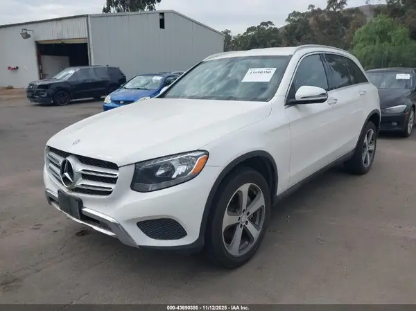 WDC0G4JB4GF032440 2016 MERCEDES-BENZ GLC - Image 2